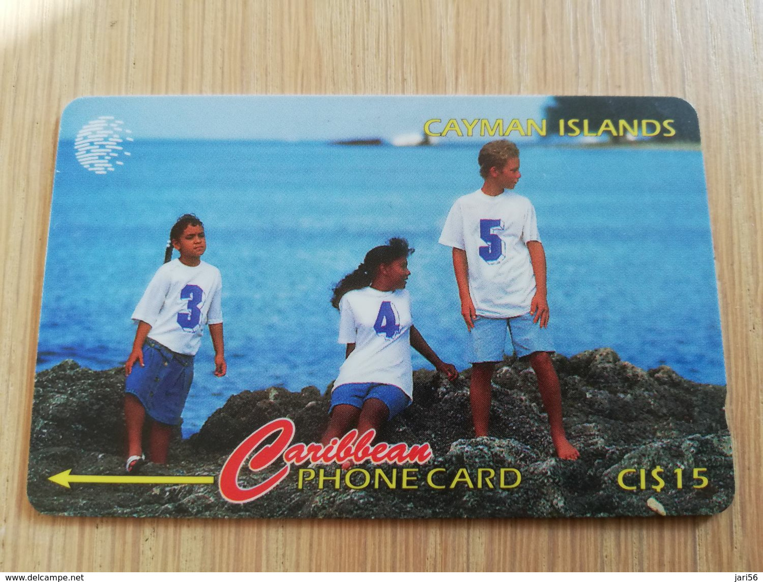 CAYMAN ISLANDS  CI $ 15,-  CAY-156C CONTROL NR 156CCIC THREE CHILDREN ON ROCKS     Fine Used Card  ** 3114** - Cayman Islands