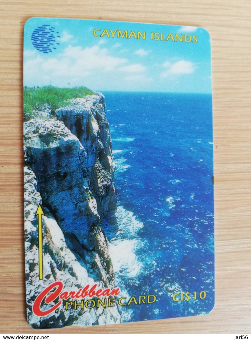 CAYMAN ISLANDS  CI $ 10,-  CAY-163D CONTROL NR 163CCID  A VIEW FROM THE BLUFF     Fine Used Card  ** 3118** - Cayman Islands