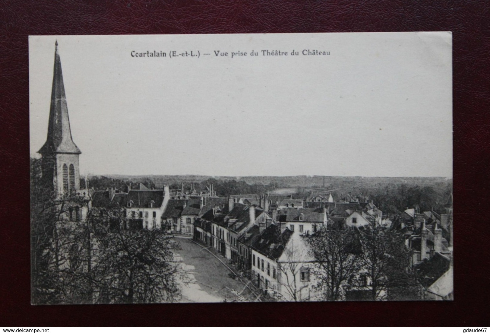 COURTALAIN (28) - VUE PRISE DU THEATRE DU CHATEAU - Courtalain