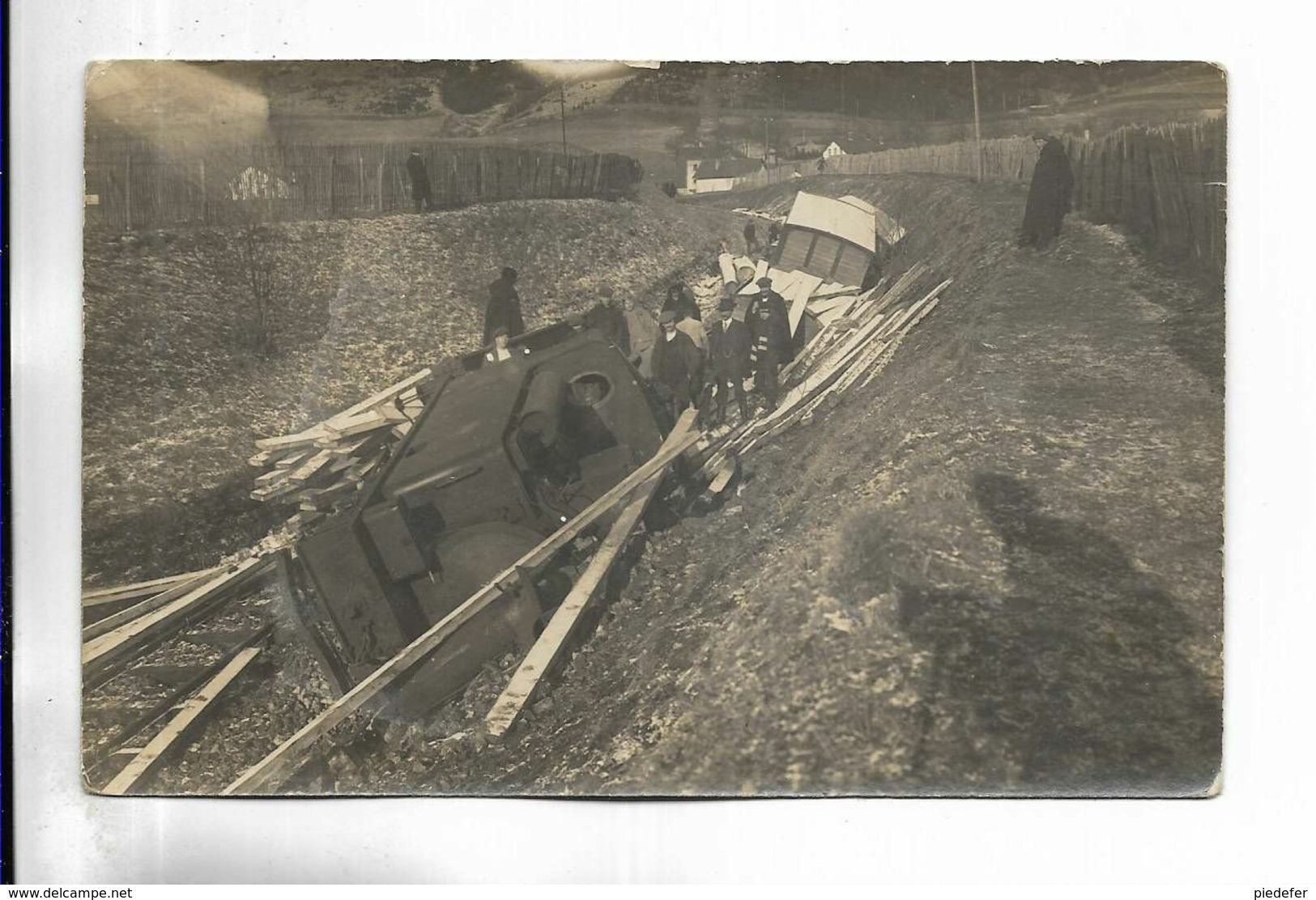 70 - Carte-photo Non Titrée, D' Un Déraillement D' Un Train Transportant Du Bois, Région De Servance, Haut-du-Them . . . - Sonstige & Ohne Zuordnung