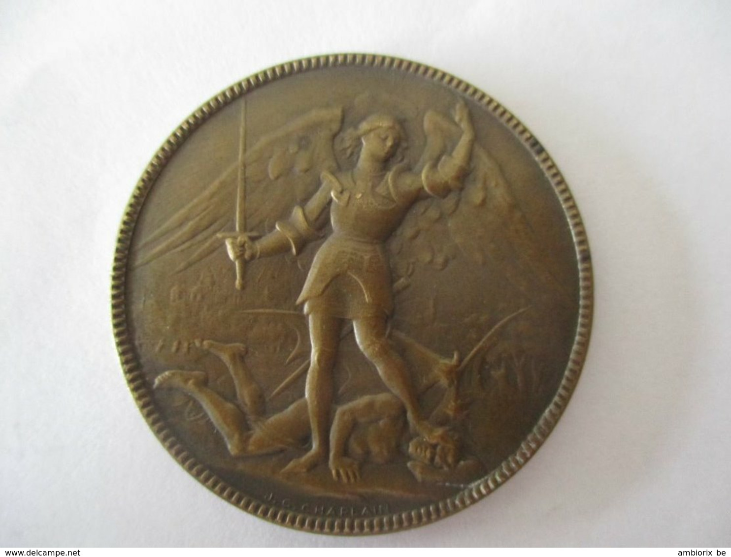 17 Novembre 1918 - Libération De La Ville (de Bruxelles) - Médaille - Saint Michel Terrassant L'ennemi - Gemeindemünzmarken