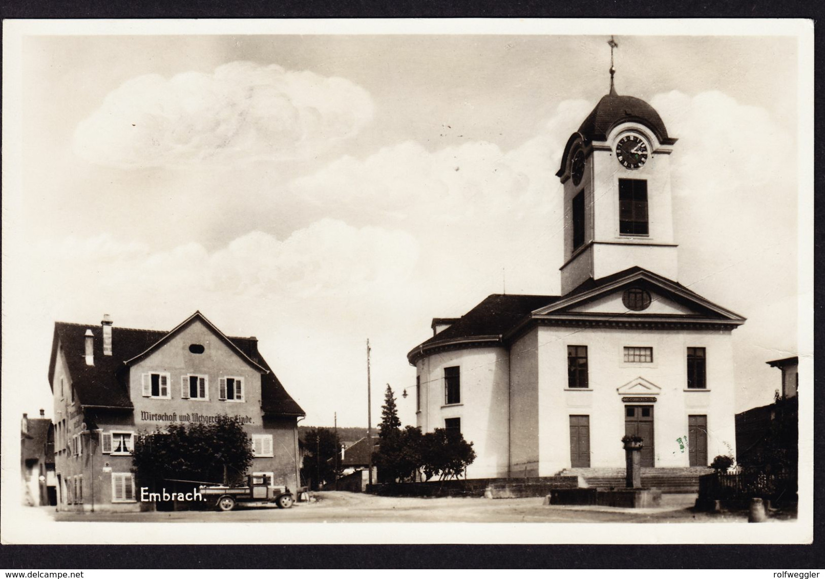 1934 Mit Feldpost Gelaufene Foto AK Aus Embrach: Mit Lastwagen Vor Wirtschaft Neben Kirche. Minim Wellig - Embrach