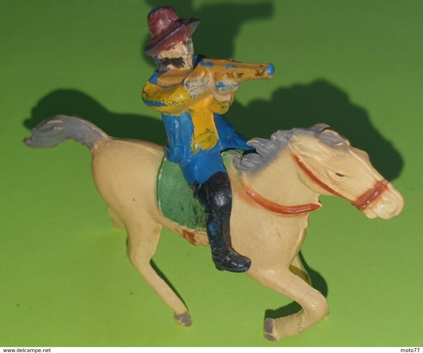 Lot 2 Figurines Soldat Jouet Style STARLUX : Sans Marque - Plastique - Cheval Cavalier - état D'usage : 1 Cassé - 1950 - Starlux