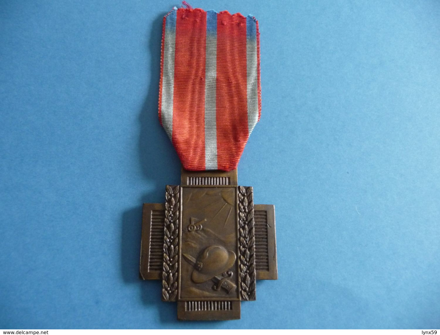 Croix Du Feu De La Grande Guerre 1914 1918 Du Second Modèle - Belgique
