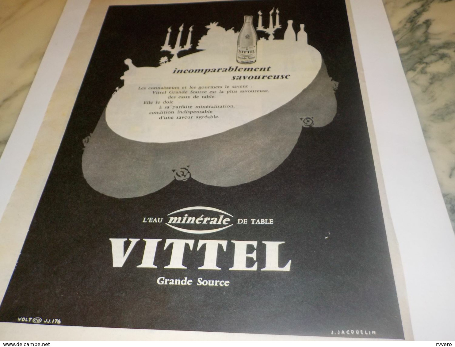 ANCIENNE PUBLICITE INCOMPARABLE SOURCE DE VITTEL  1959 - Afiches