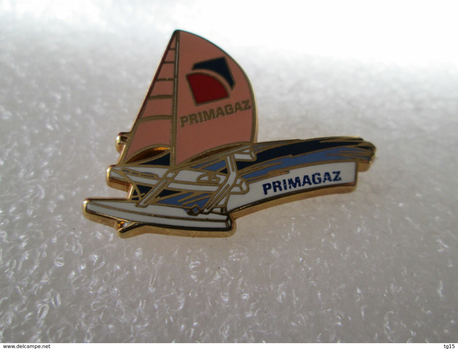 PIN'S    VOILIER  PRIMAGAZ  Zamak  STARPIN'S - Segeln