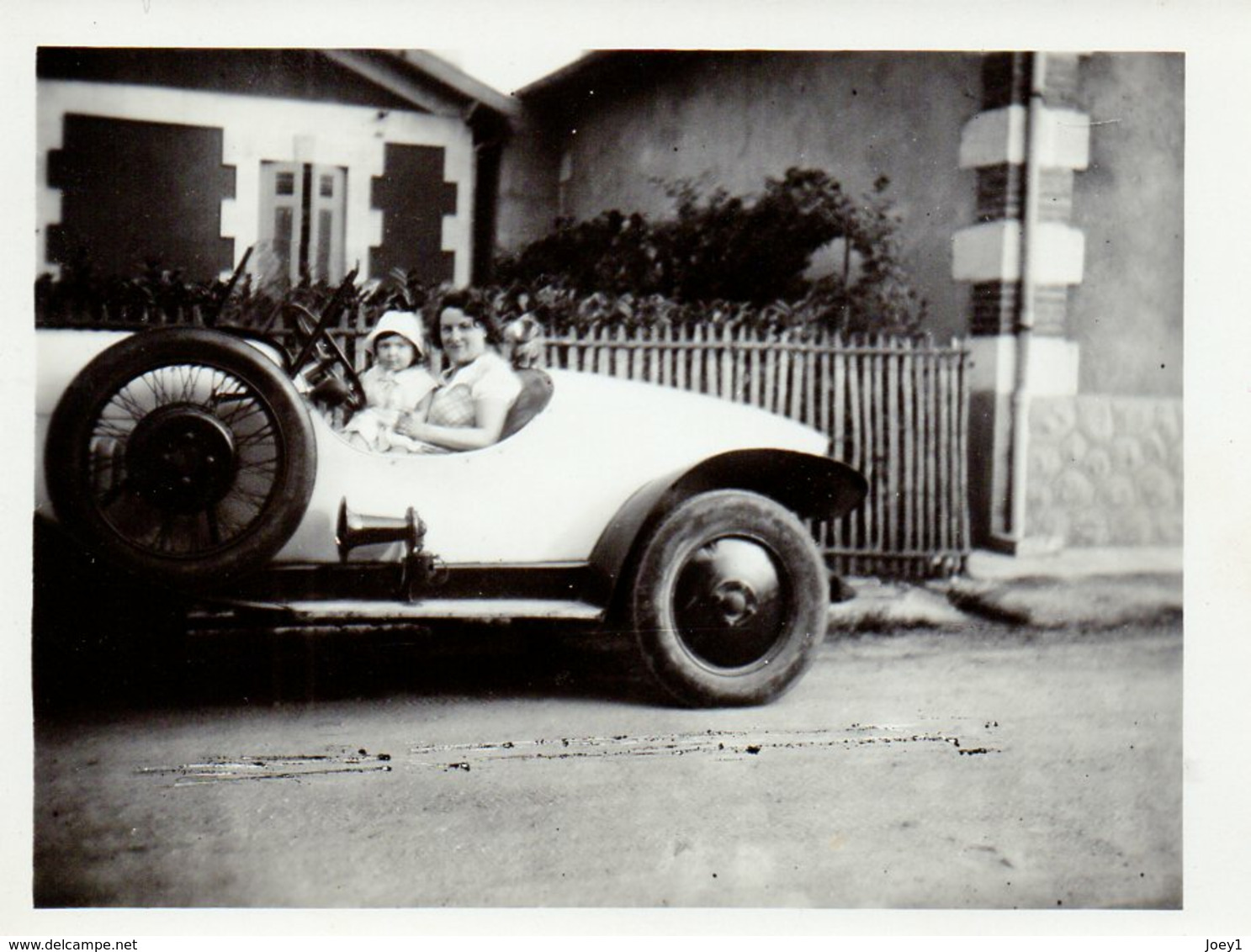 Photo Voiture Coupée Avant Guerre Avec Femme Et Enfant Format 11/9 - Cars