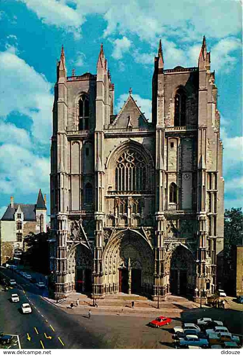 44 - Nantes - La Cathédrale Saint Pierre - Automobiles - CPM - Voir Scans Recto-Verso - Nantes