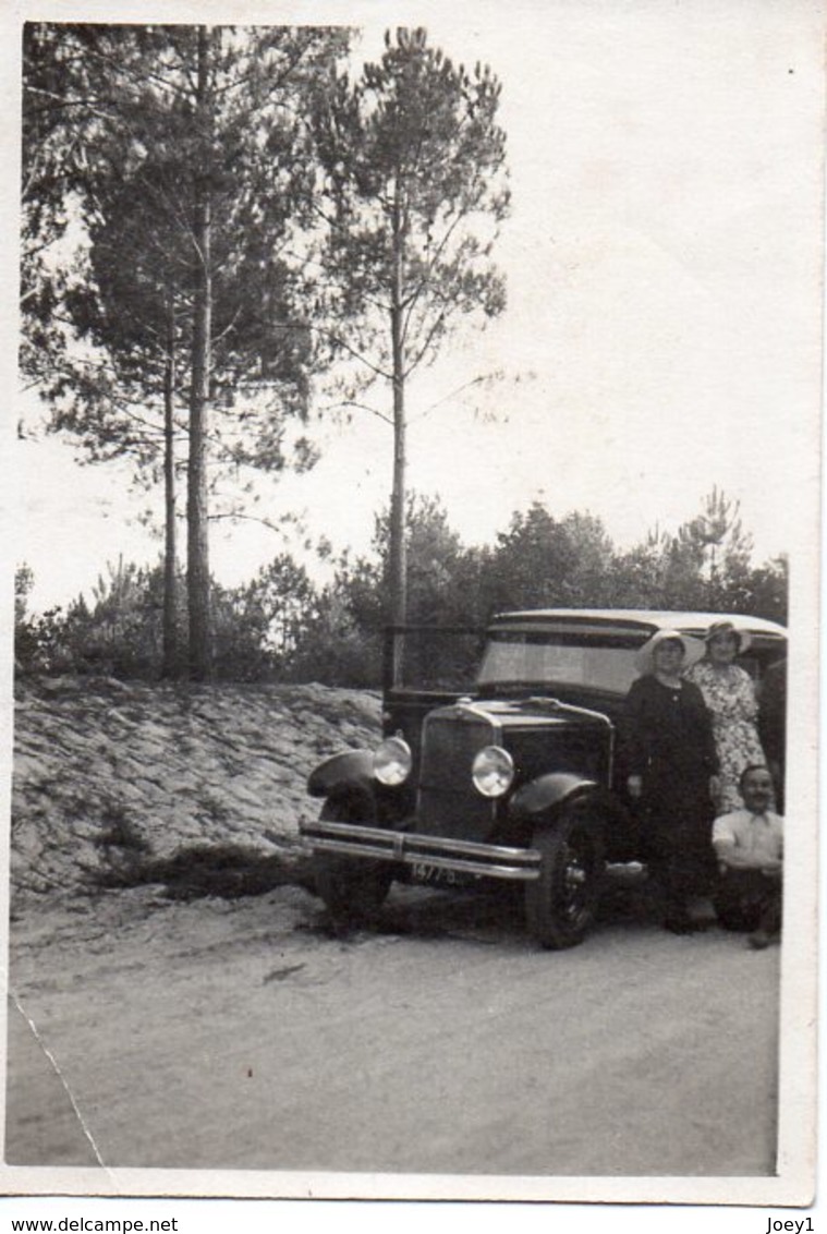 Photo Voiture Ancienne Avec Famille Format 9/6 - Automobile