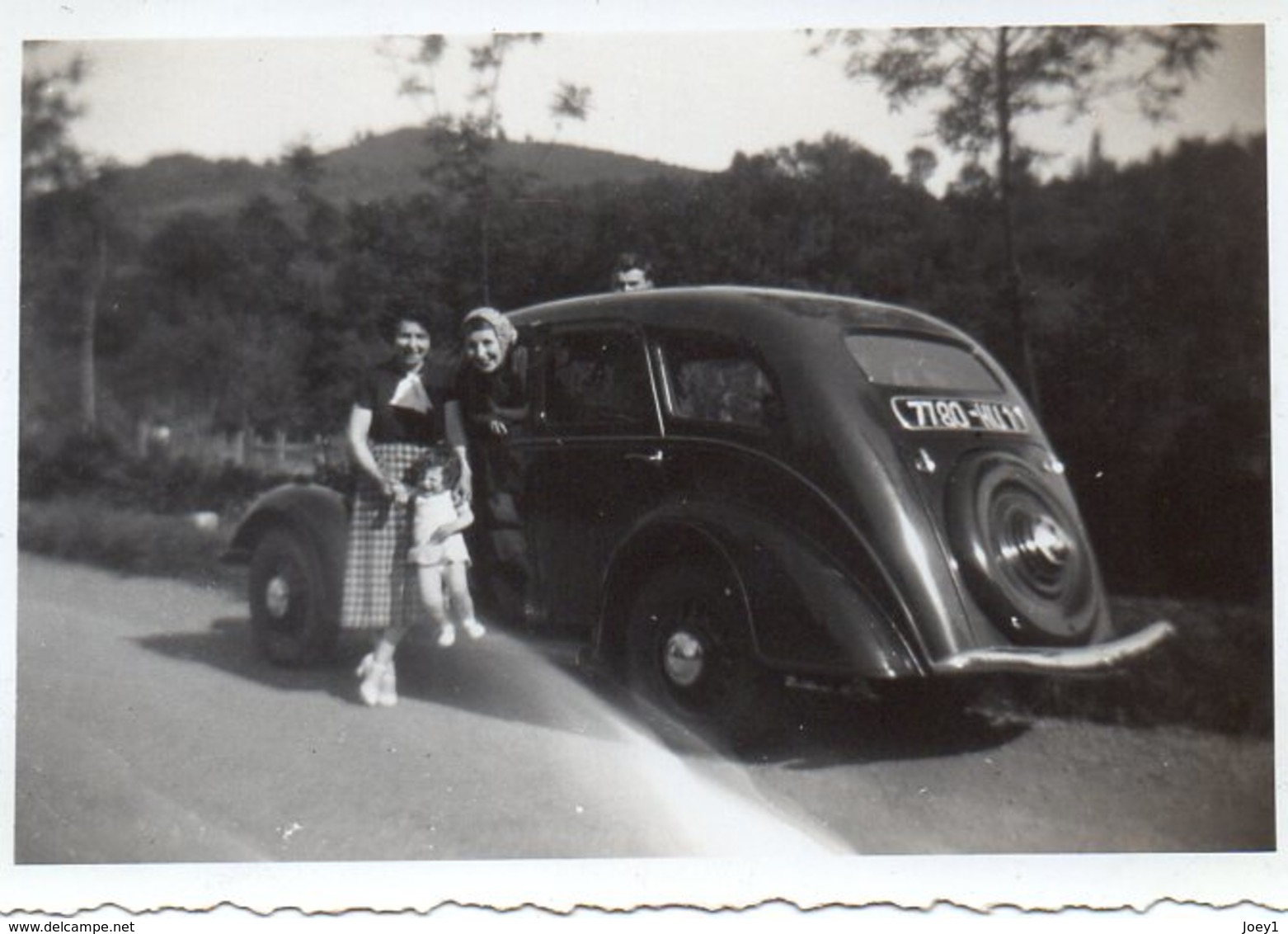 Photo Voiture  Années 30  Avec Femmes Et Enfant Format 9/6 - Automobile