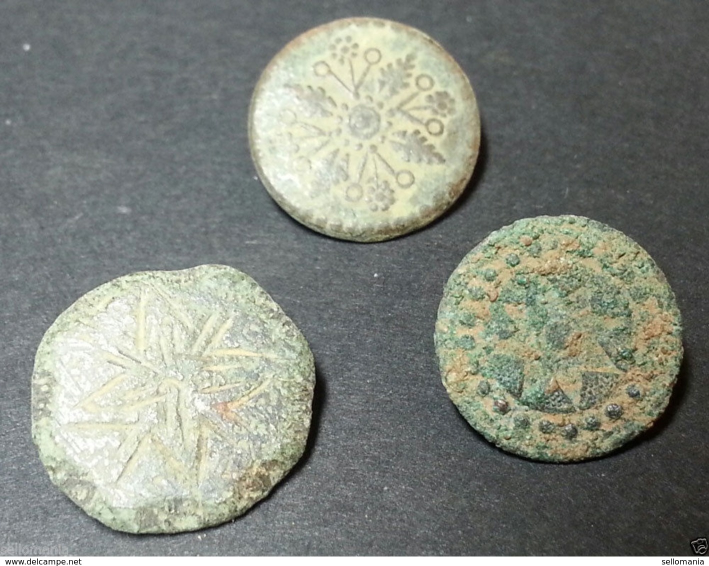 3 SMALL ANTIQUE BUTTON CENTURY XVIII OLD BOUTON BUTTON BOTON SEE MY SHOP CCB5 - Boutons