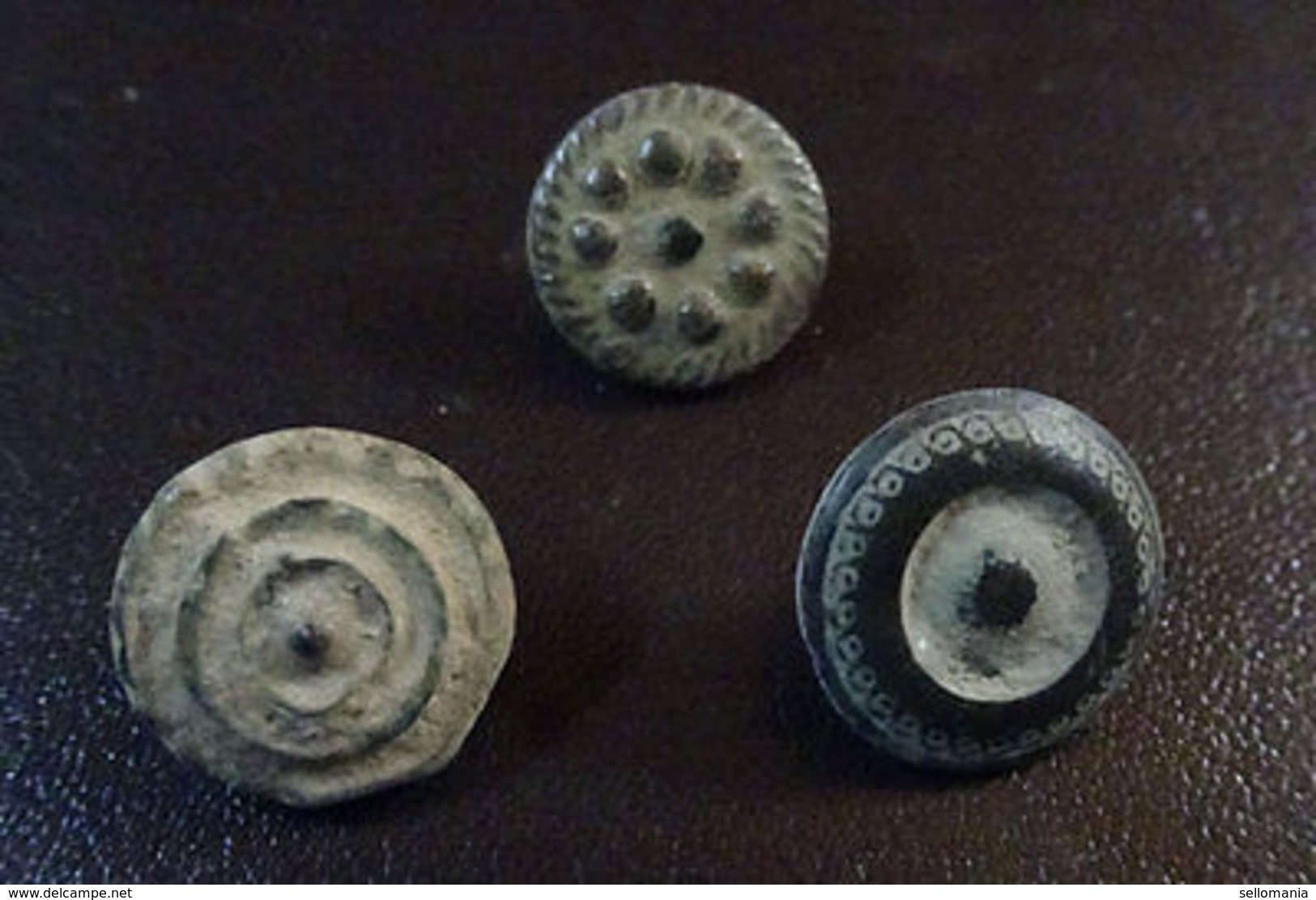 3 SMALL ANTIQUE BUTTON CENTURY XVIII OLD BOUTON BUTTON BOTON SEE MY SHOP CCB11 - Boutons