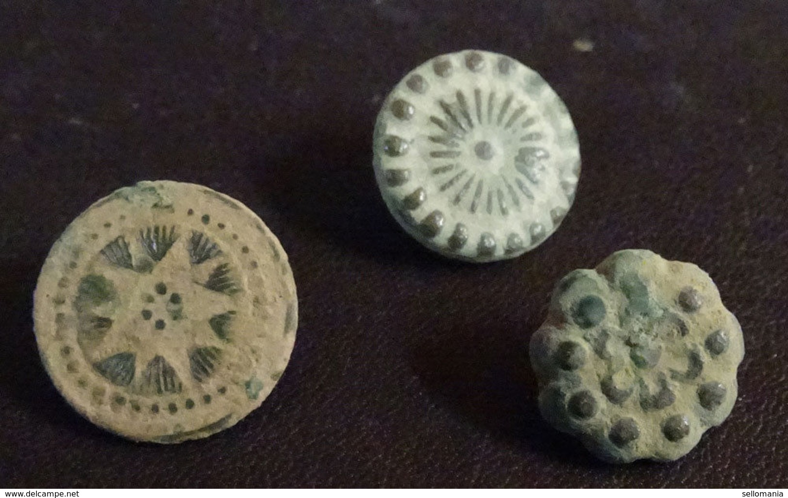 3 SMALL ANTIQUE BUTTON CENTURY XVIII OLD BOUTON BUTTON BOTON SEE MY SHOP CCB24 - Boutons