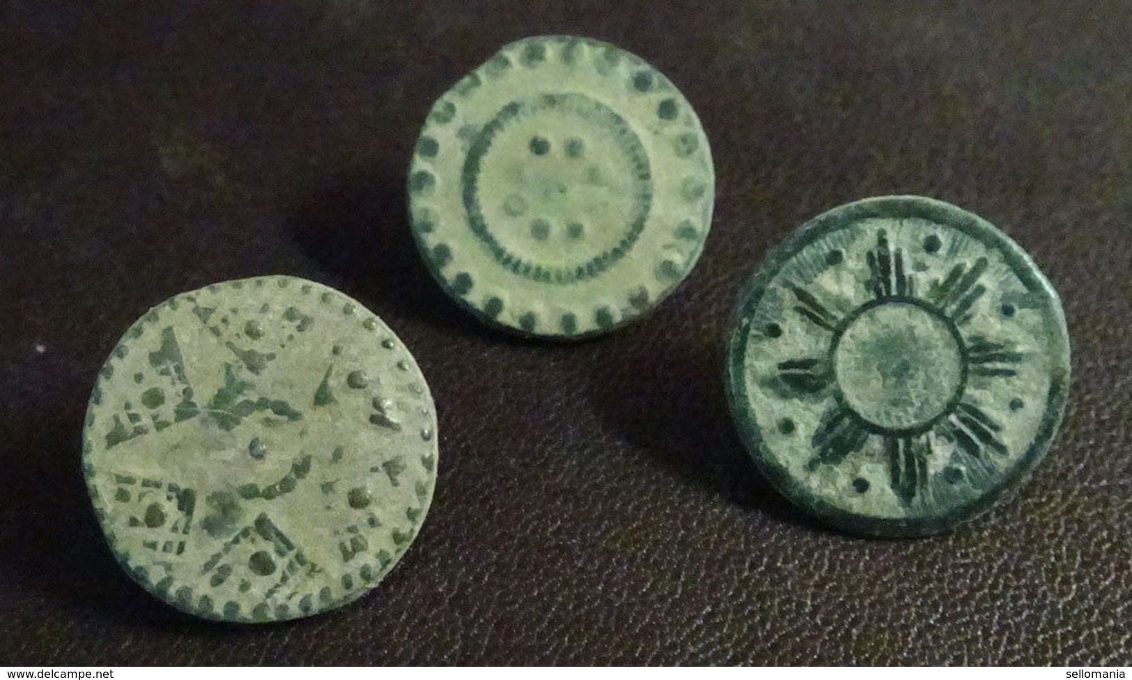 3 SMALL ANTIQUE BUTTON CENTURY XVIII OLD BOUTON BUTTON BOTON SEE MY SHOP CCB30 - Boutons