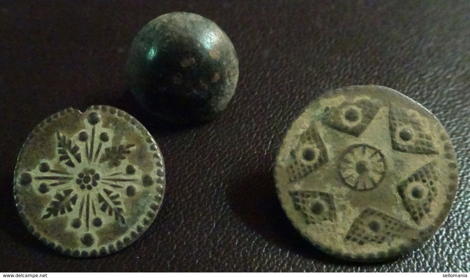 3 SMALL ANTIQUE BUTTON CENTURY XVIII OLD BOUTON BUTTON BOTON SEE MY SHOP CCB33 - Boutons