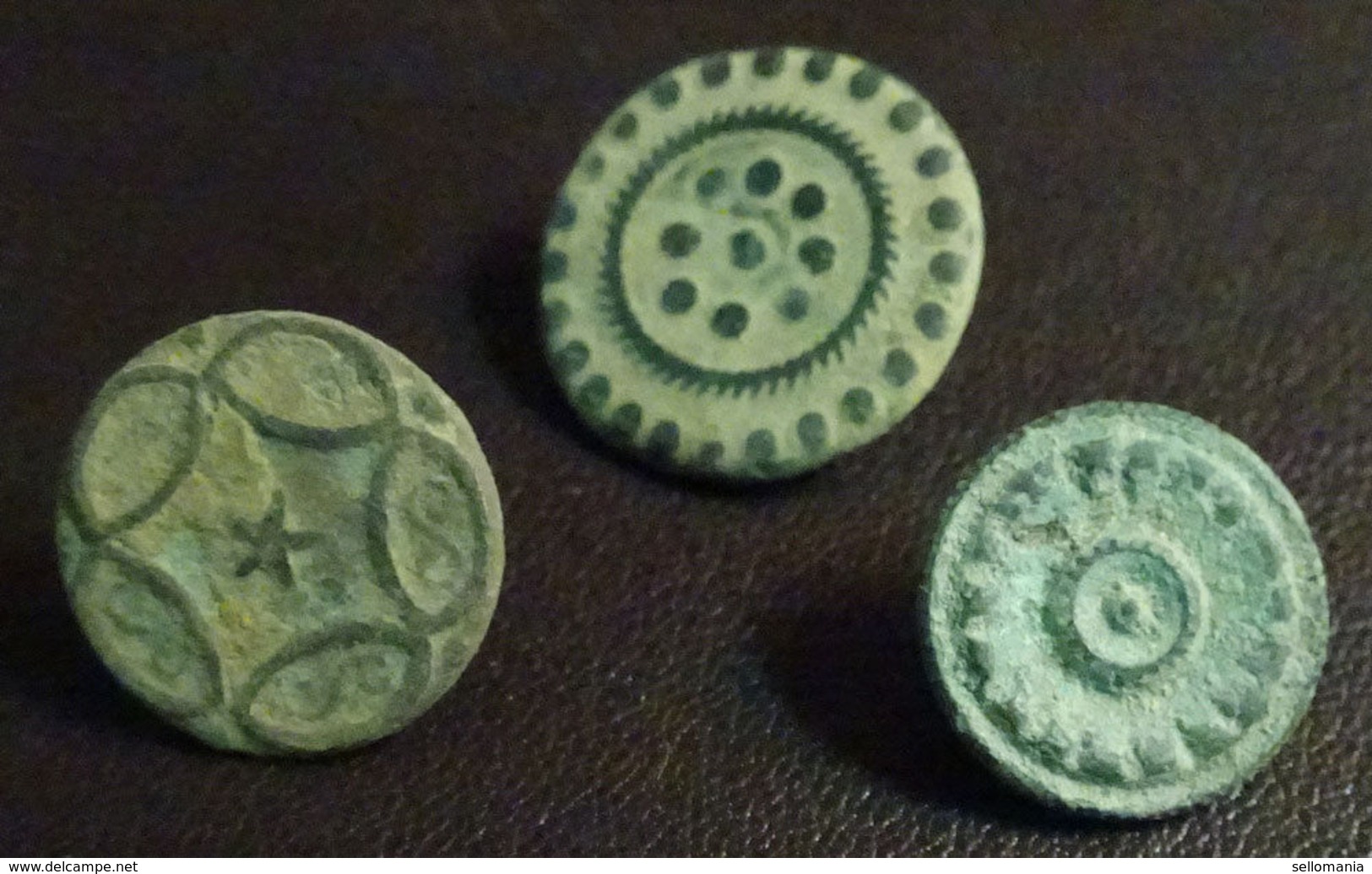 3 SMALL ANTIQUE BUTTON CENTURY XVIII OLD BOUTON BUTTON BOTON SEE MY SHOP CCB36 - Boutons