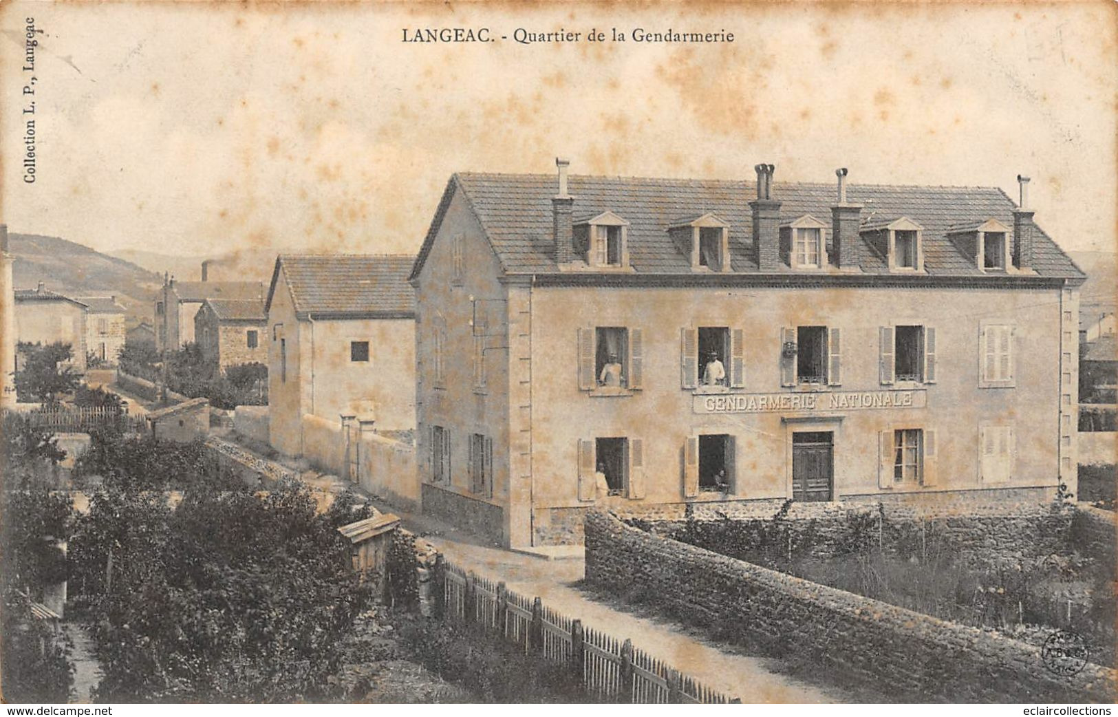 Langeac      43        Quartier De La Gendarmerie      (voir Scan) - Langeac