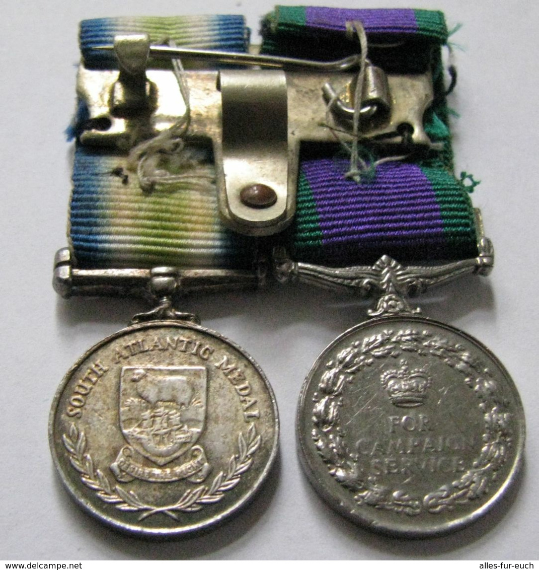 Great Britain - 2 Miniaturorden, South Atlantic Medal (Falklandkrieg) Und For  Campaign Service Medal (Northern Ireland) - United Kingdom