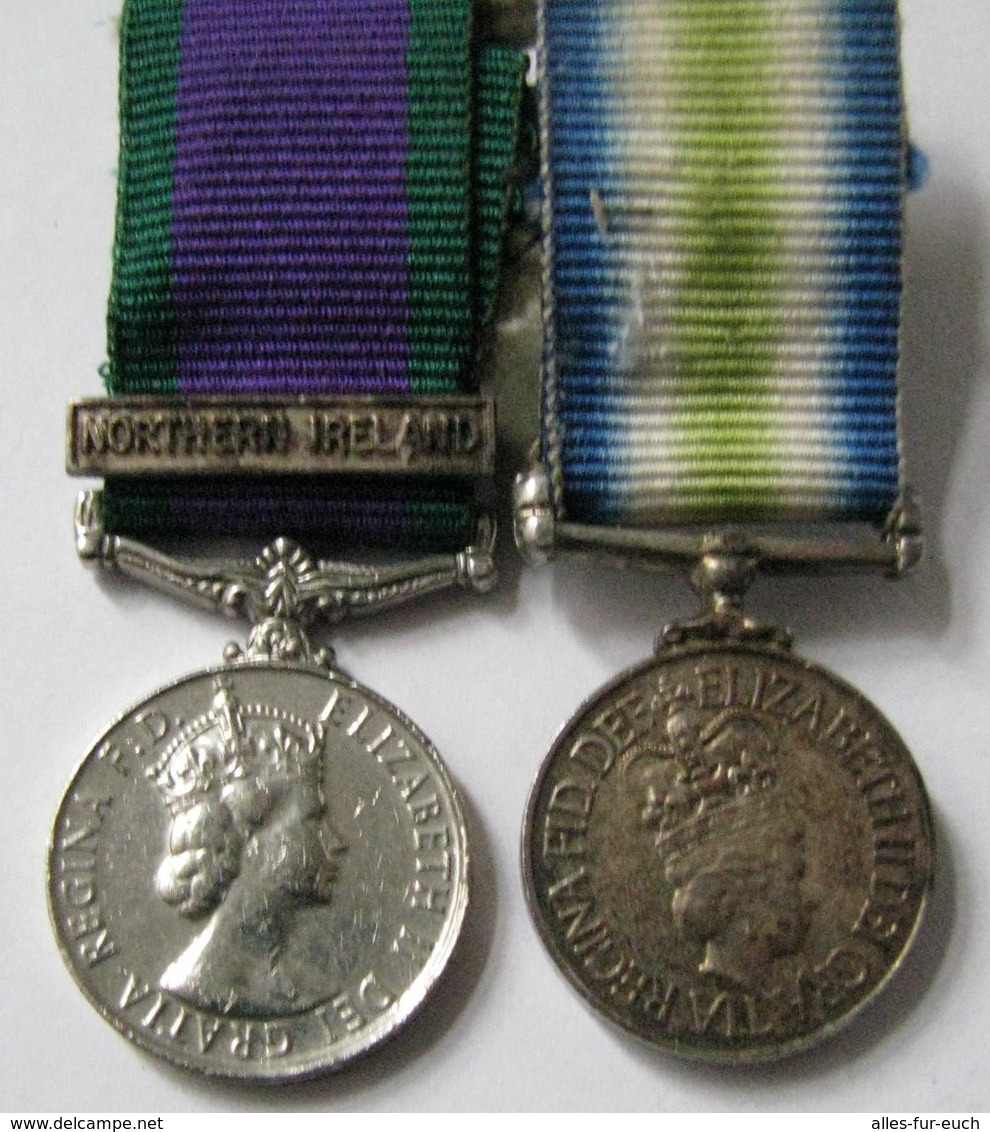 Great Britain - 2 Miniaturorden, South Atlantic Medal (Falklandkrieg) Und For  Campaign Service Medal (Northern Ireland) - Groot-Brittannië