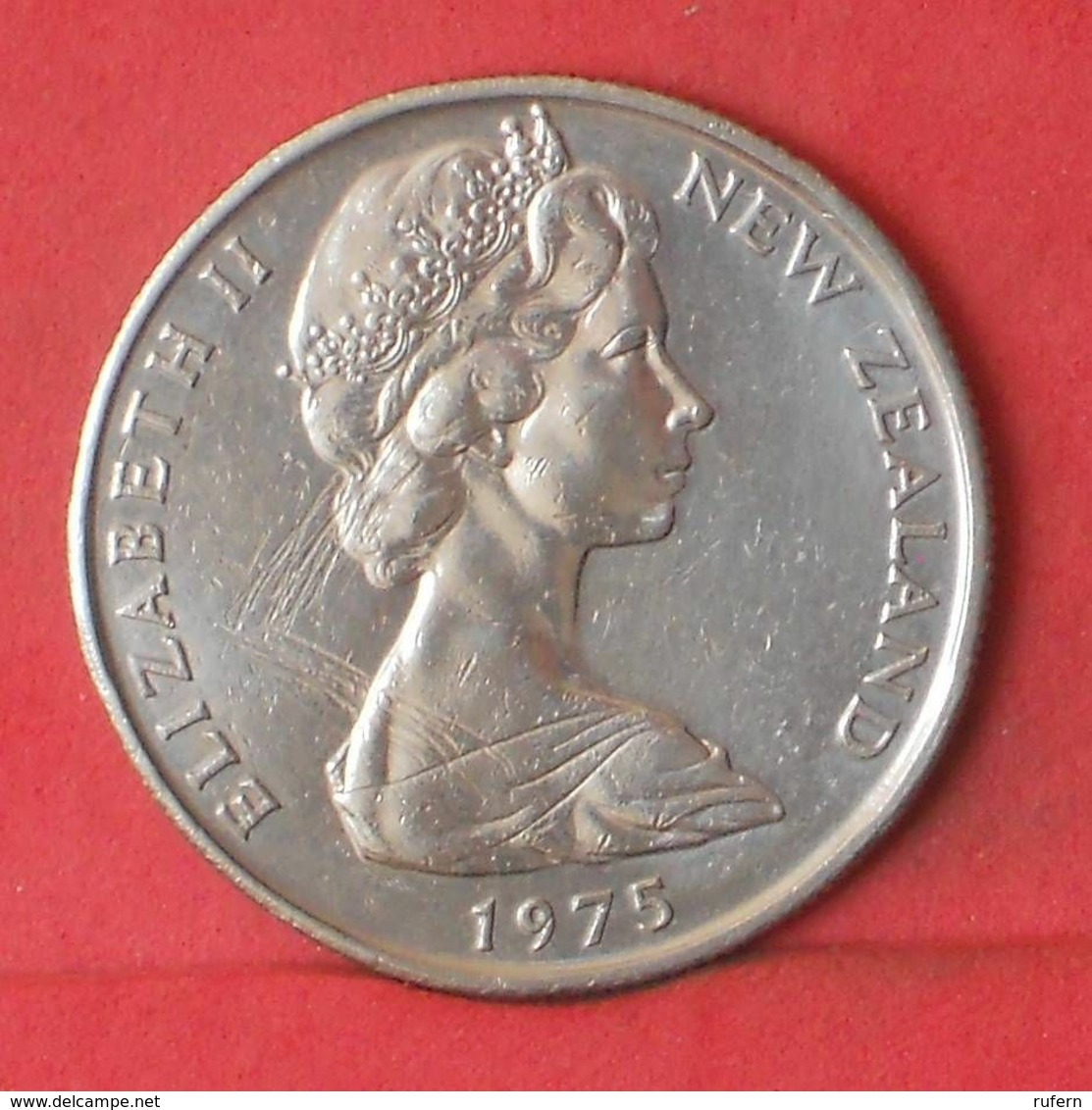 NEW ZEALAND 50 CENTS 1975 -    KM# 37,1 - (Nº37632) - Nueva Zelanda