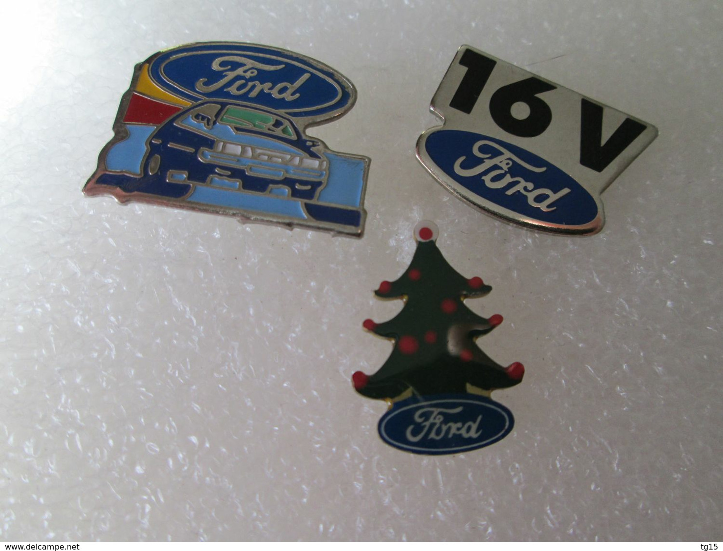 PIN'S    LOT 3 FORD - Ford