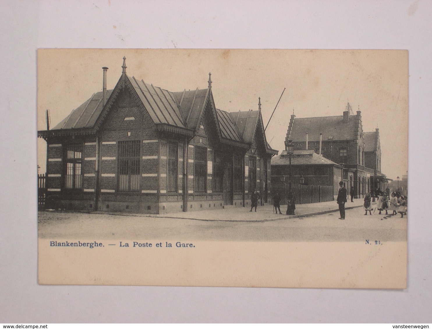 Blankenberge : La Poste Et La Gare - Blankenberge