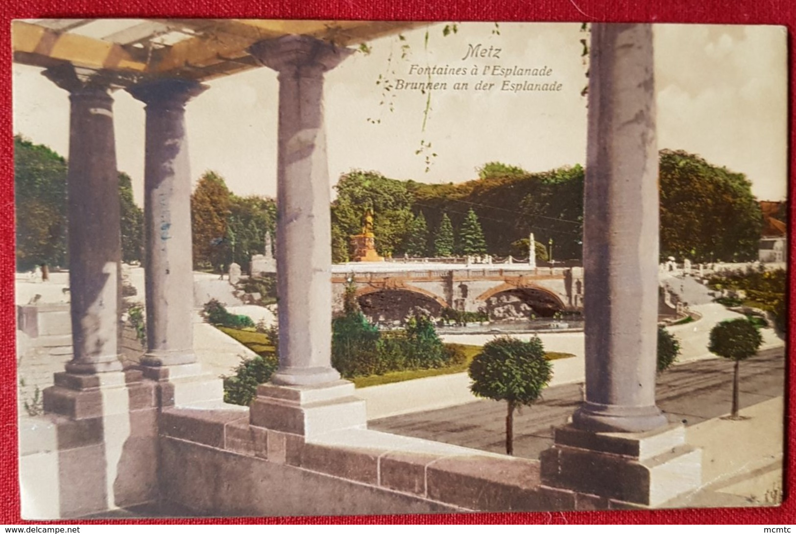 CPA  - Metz - Fontaines à L'Esplanade - Brunnen An Der Esplanade - Metz