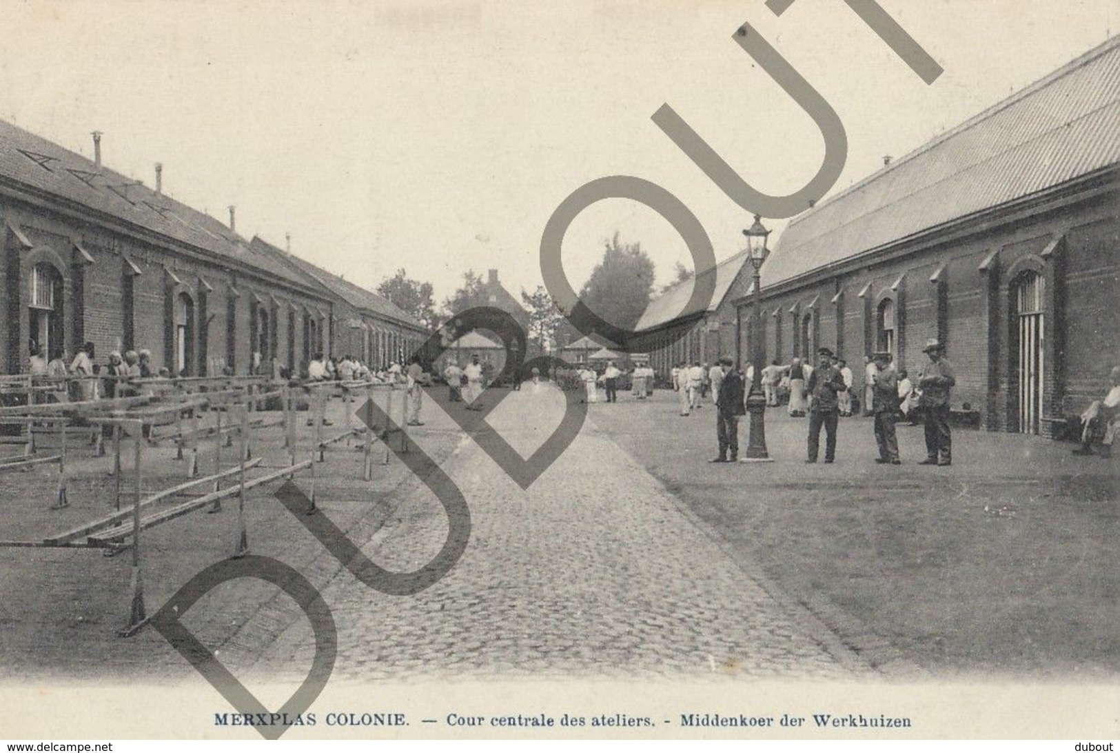 Postkaart-Carte Postale - MERKSPLAS Colonie - Cour Centrale Des Ateliers (B672) - Merksplas