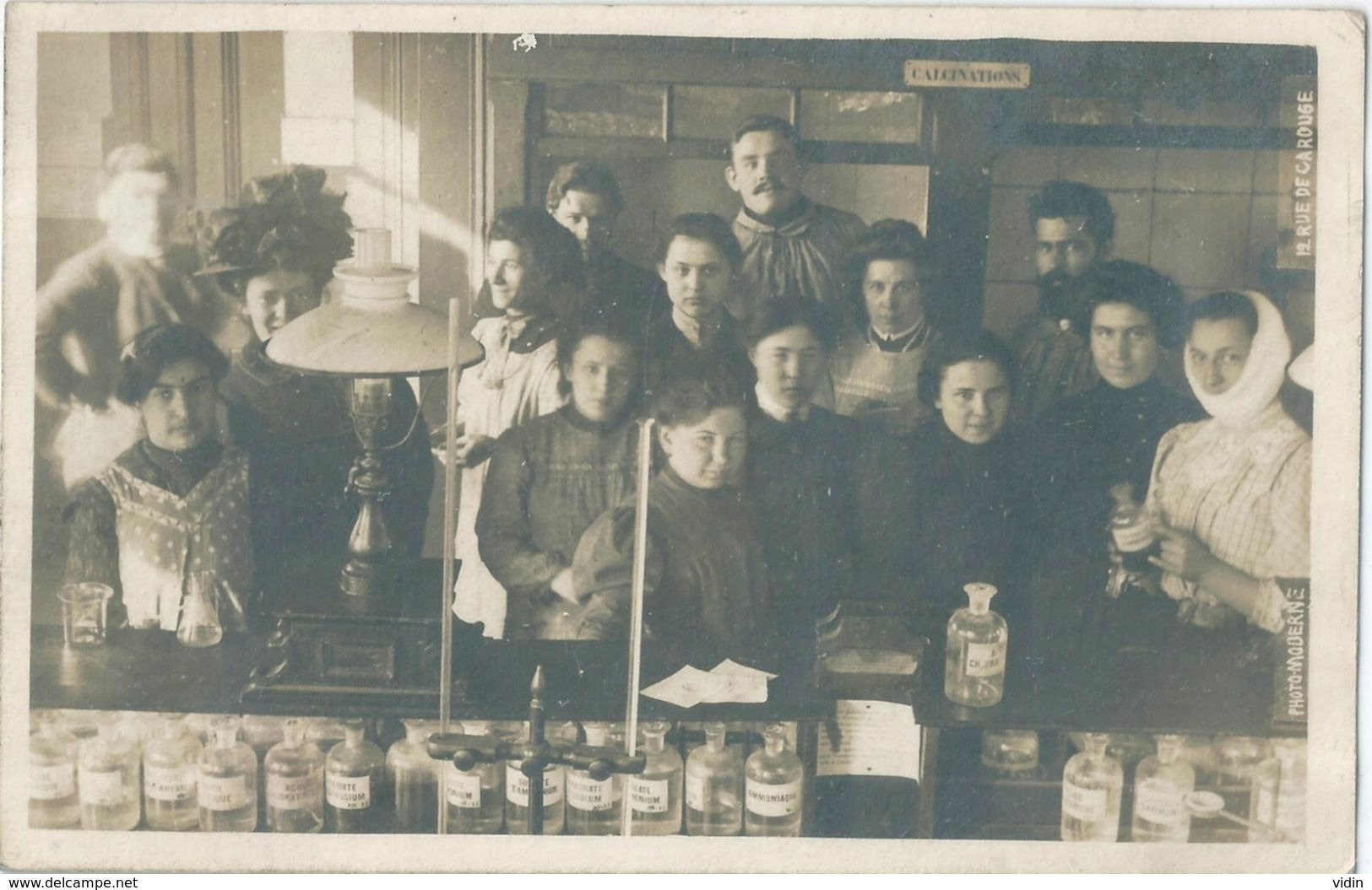 SUISSE Carte Photo Chimie Etudiants Pharmacie Genève 1908 Photo Moderne Rue De Carouge - Carouge