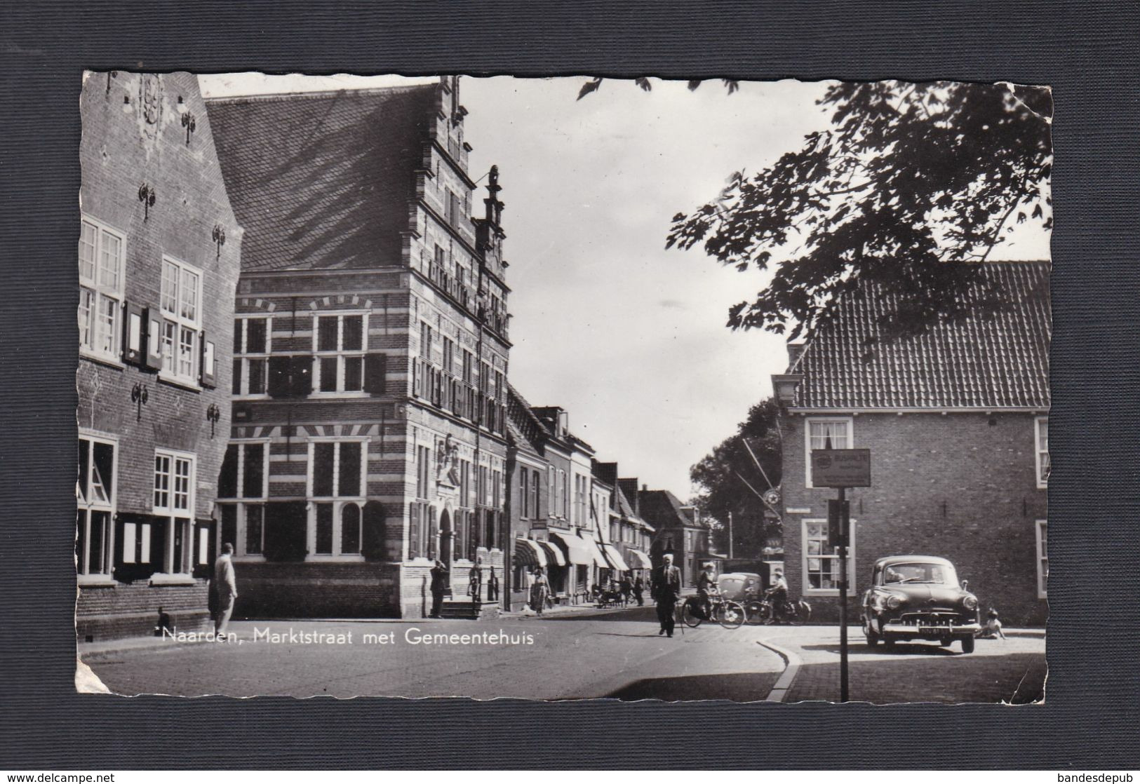 Naarden Marktstraat Met Gemmeentehuis ( Velo Voiture 43160) - Naarden