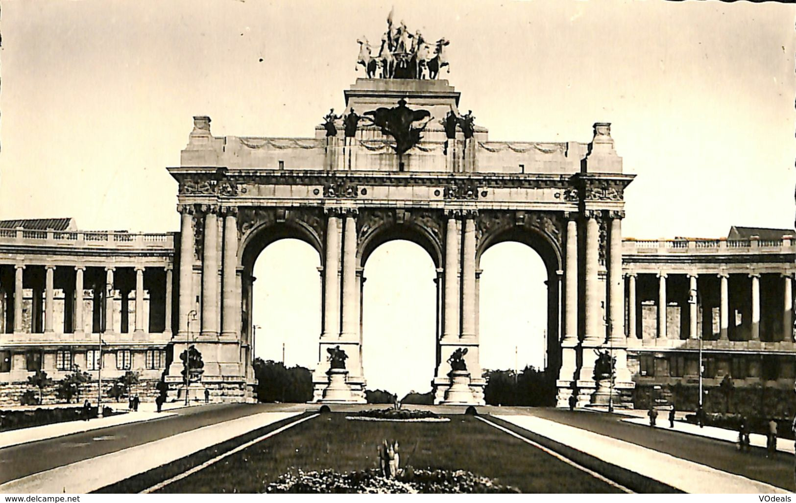 030 544 - CPA - Belgique - Brussel - Bruxelles - Arcade Du Cinquantenaire - Monumenti, Edifici