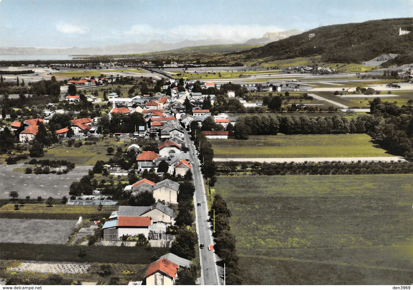 DOUVAINES - Vue Générale, Au Fond Le Lac Léman Et La Dent D'Oche - Douvaine