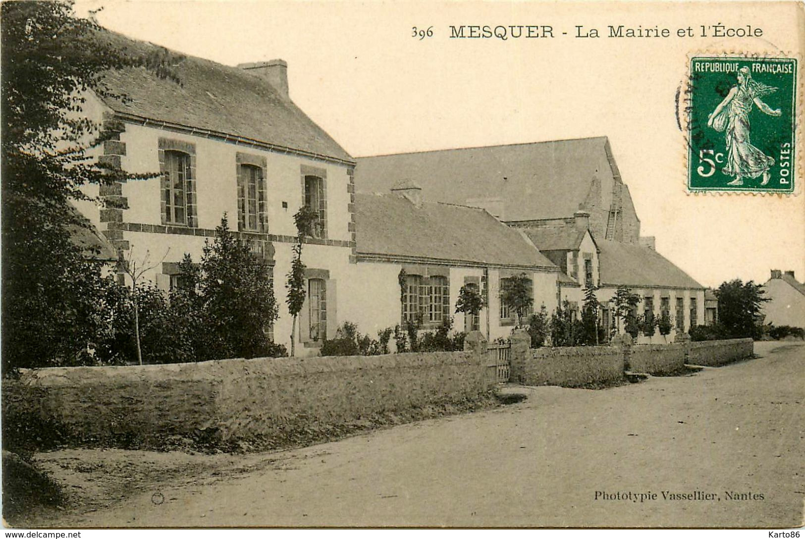 Mesquer * La Mairie Et L'école - Mesquer Quimiac