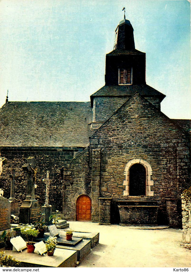 Ile D'arz * Au Village , L'église Romande N.d. De La Nativité Et Le Cimetière - Ile D'Arz