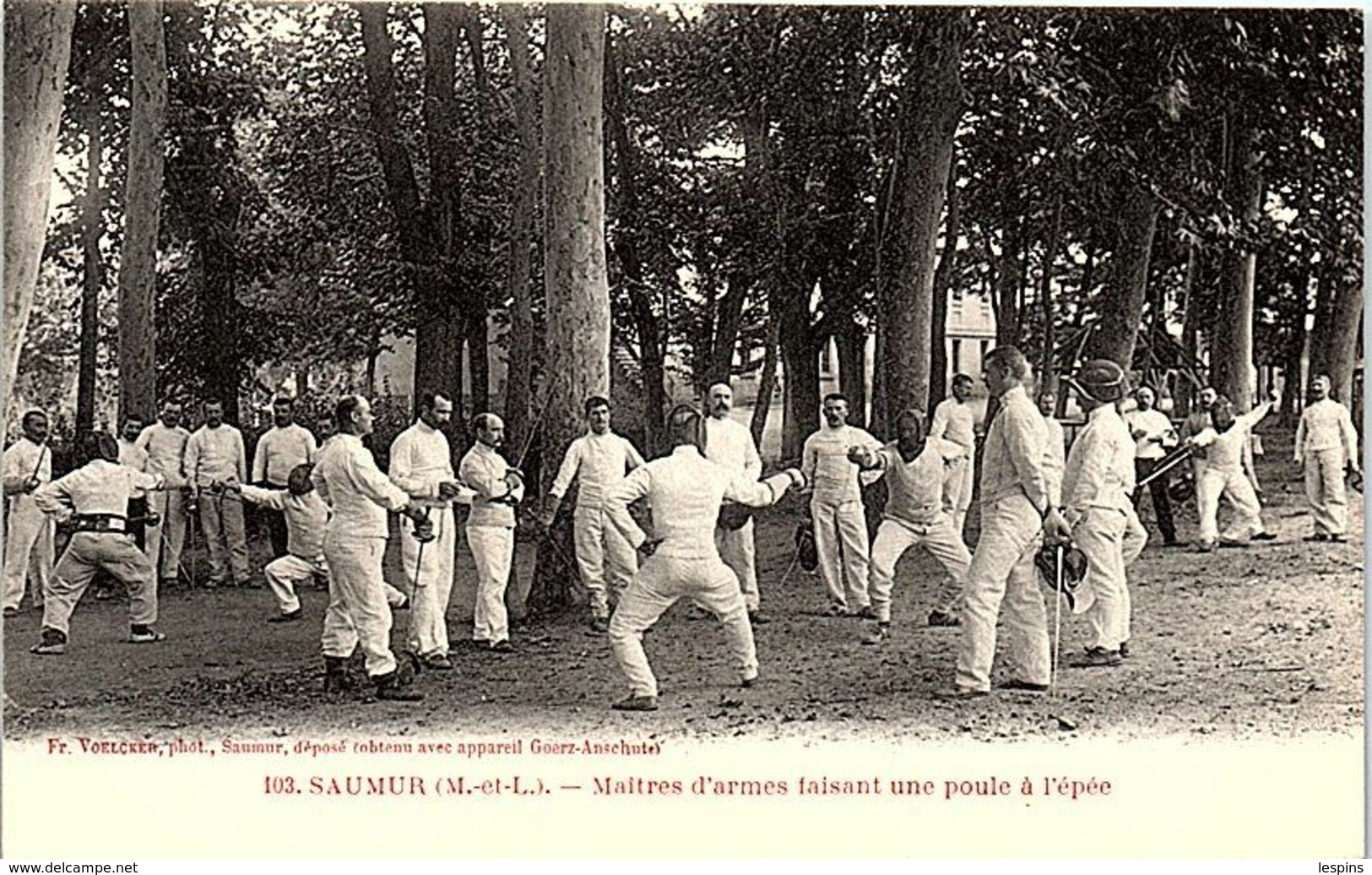 SPORTS - ESCRIME -- 49 -  Saumur - Matres D'Armes Faisant Une Poule à L'Epée - Fencing