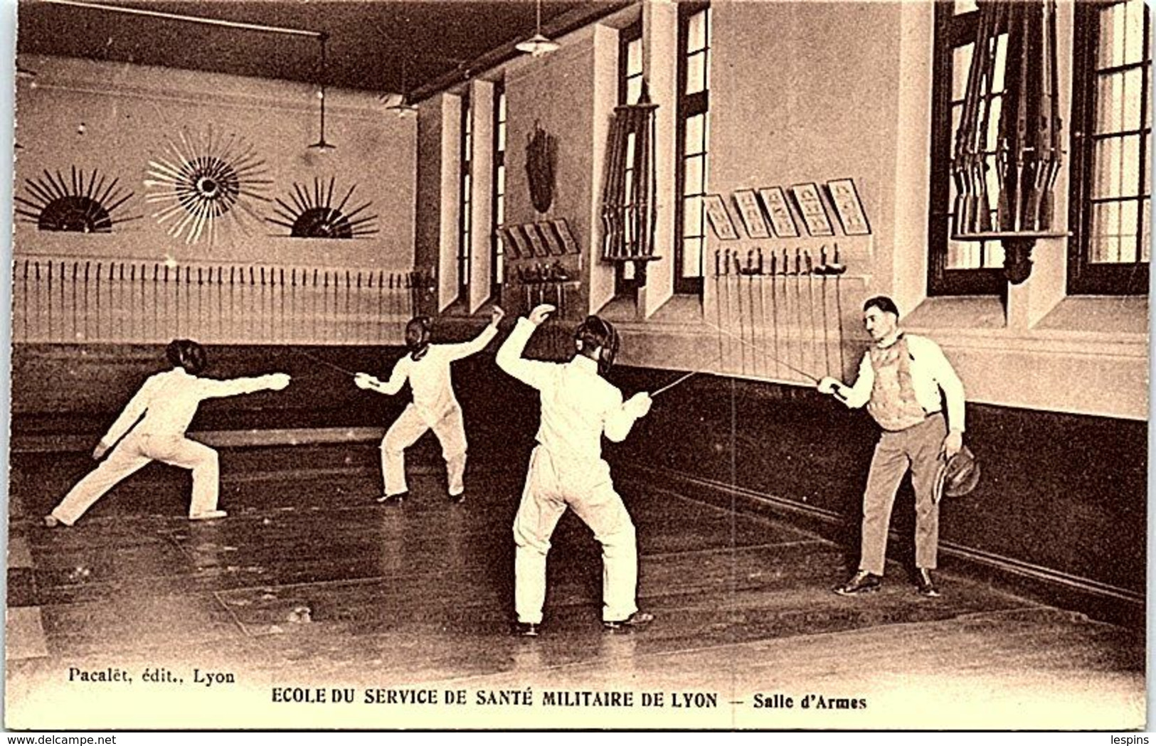 SPORTS - ESCRIME -- 69 - Ecole Du Service De Santé Militaire De LYON - Salle D'arme - Escrime