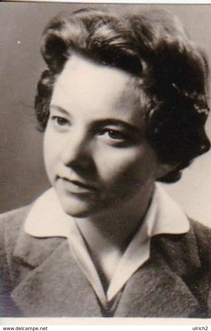 Foto Frau Mit Kurzen Haaren - Ca. 1950 - 6*4cm (51739) - Zonder Classificatie