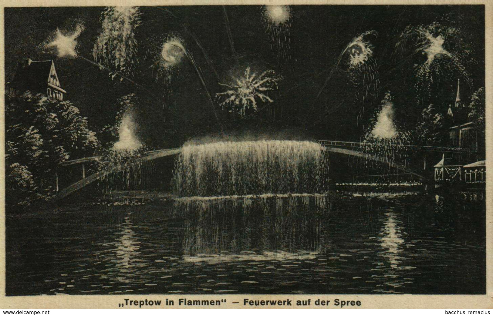 BERLIN  "Treptow In Flammen"  Feuerwerk Auf Der Spree - Treptow