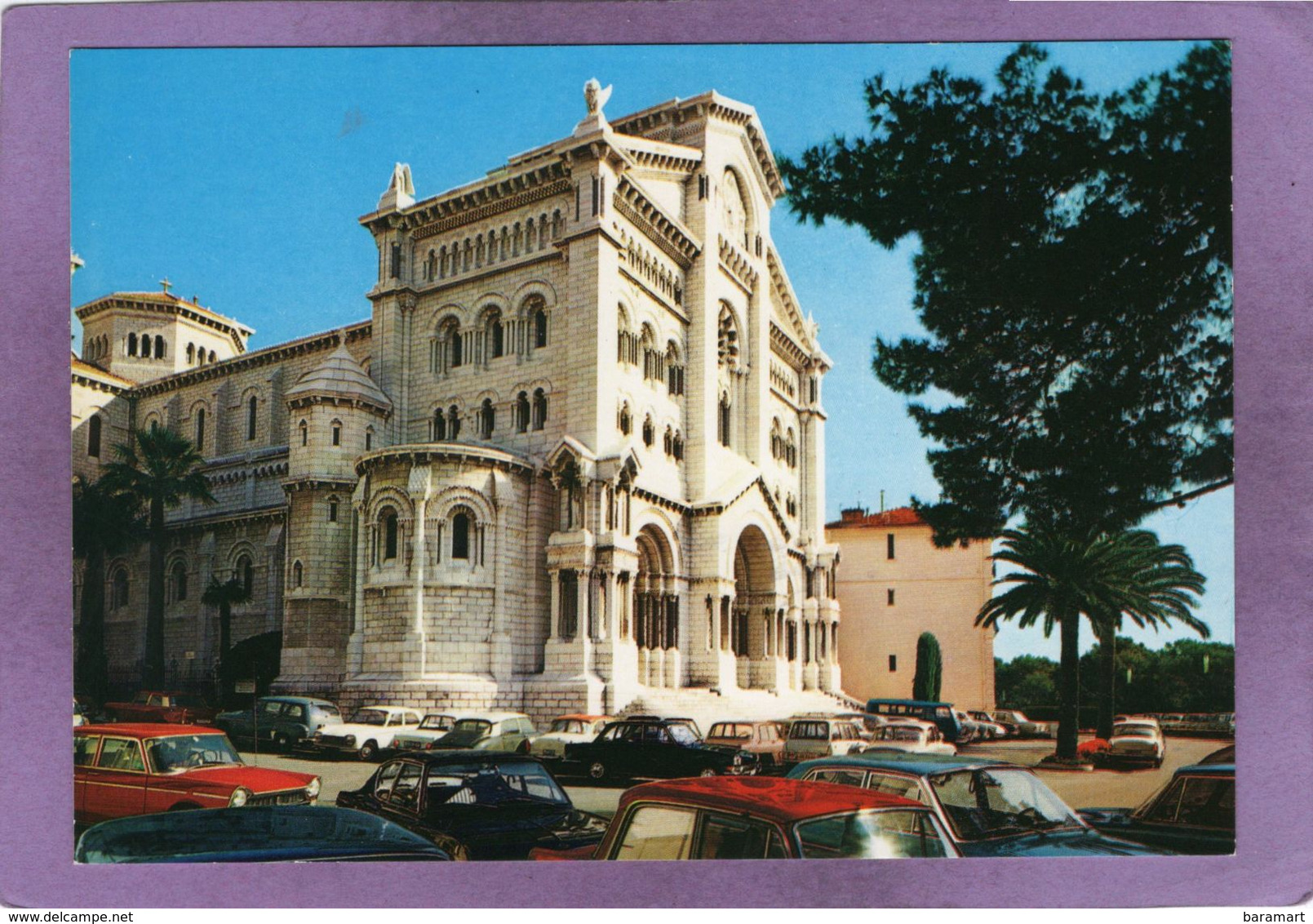 PRINCIPAUTE DE MONACO LA CATHEDRALE    Automobiles Citroën DS Fiat 1500 Simca Aronde P60 - Saint Nicholas Cathedral