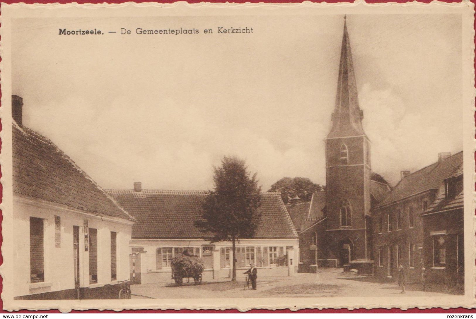 MOORTZELE ( Oosterzele ) De Gemeenteplaats En Kerkzicht Geanimeerd Hooiwagen ZELDZAAM (In Zeer Goede Staat) - Oosterzele