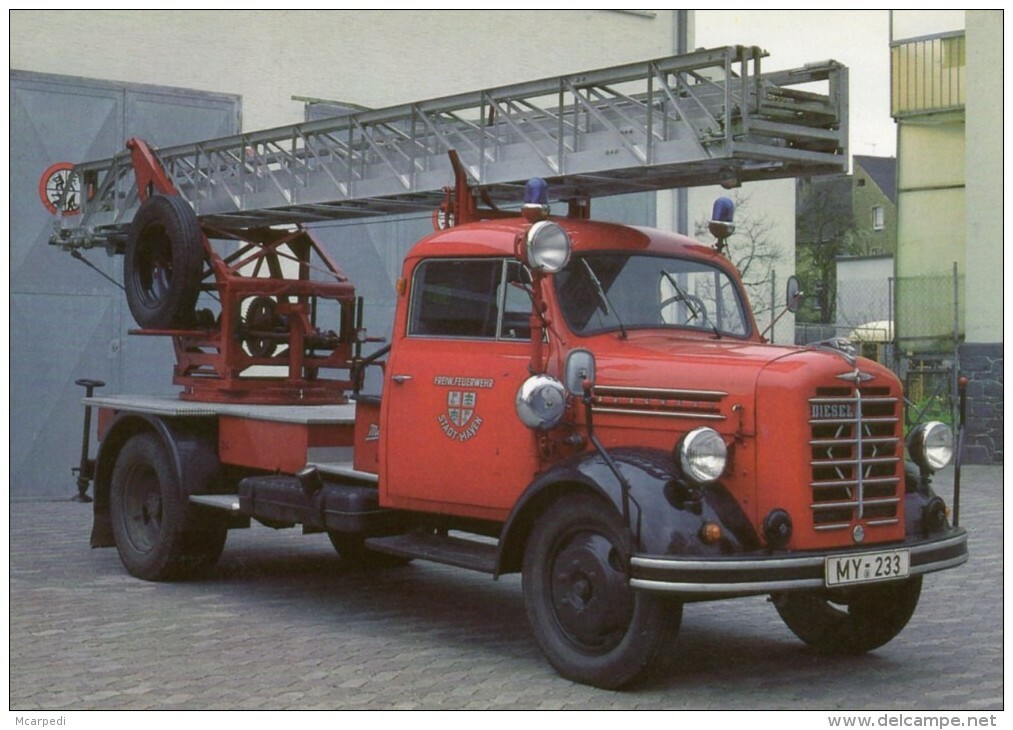 < Automobile Auto Voiture Car >> Borgward B2500 1955, Feuerwehr, Pompiers, Fire Engine - Camions & Poids Lourds