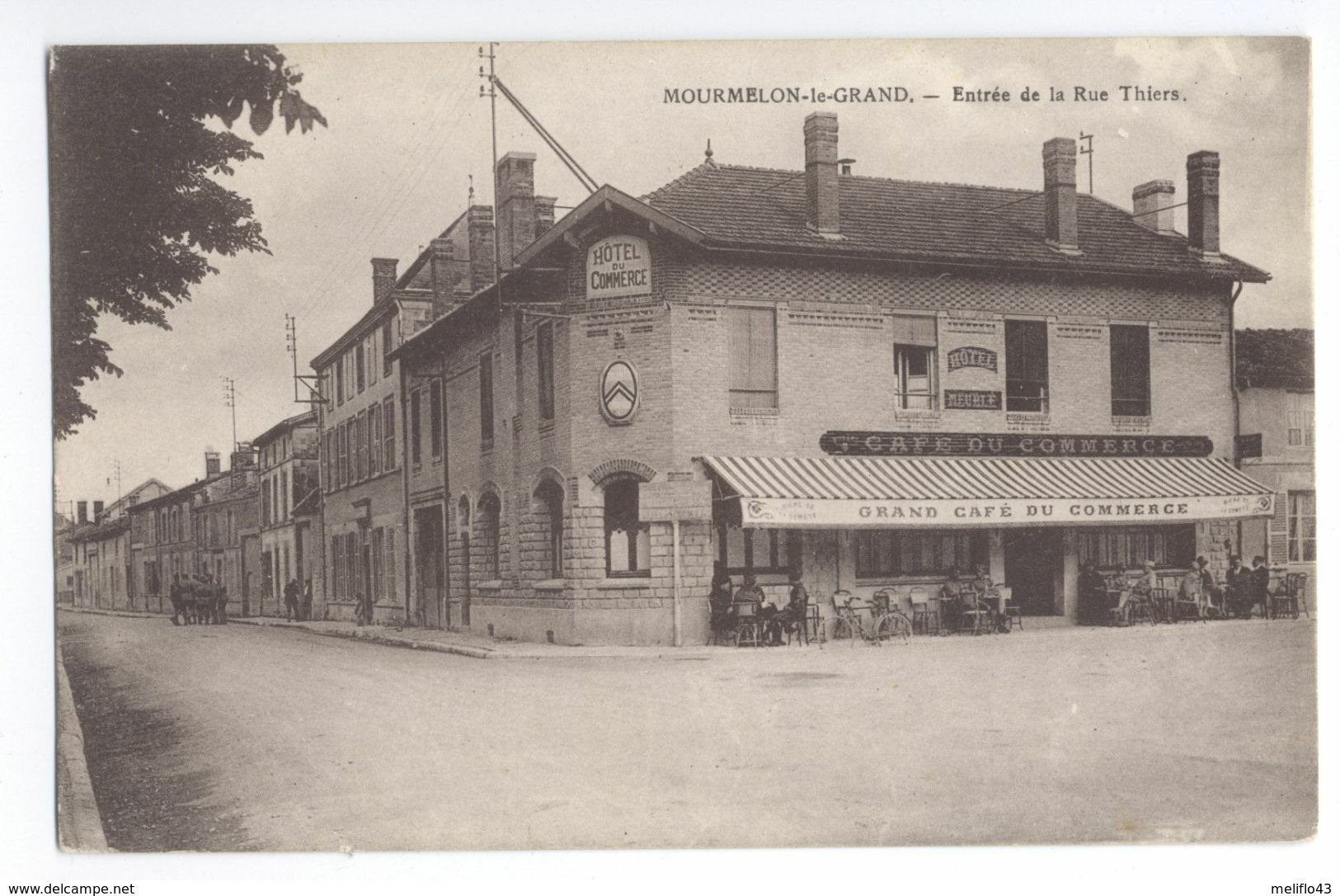 51/CPA - Mourmelon Le Grand - Entrée Rue De Thiers - Mourmelon Le Grand