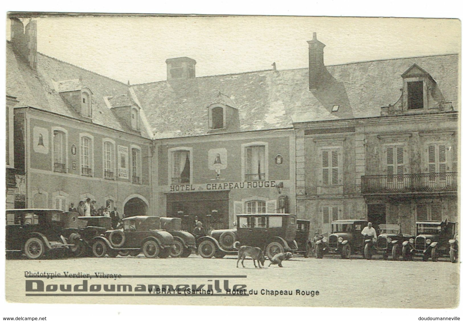 CPA - 72 - VIBRAYE - Hôtel Du Chapeau Rouge - Commerce - Automobiles Années 1930 - Vibraye