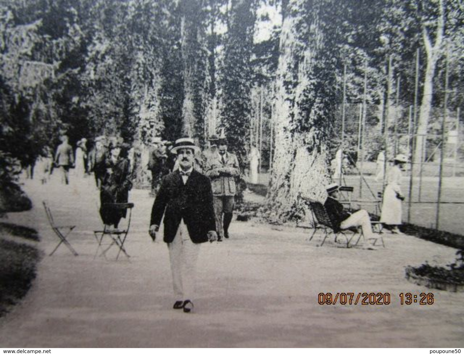 CPA 88 Vosges VITTEL Contrexeville Sport Dans Le Parc Les Courts De " Lawn Tennis "1930 édit.lévy&neurdein Réunis Paris - Vincey