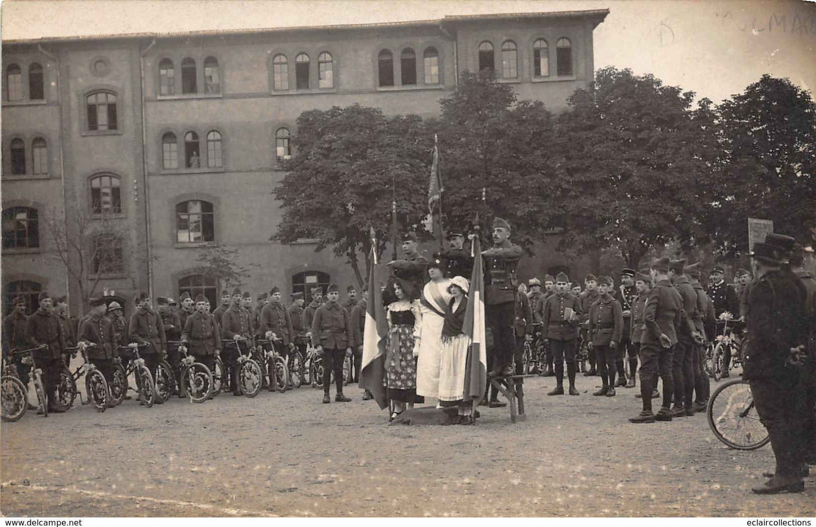 Strasbourg  67  Ecole Préparatoire De Gendarmerie.Fête A La Caserne.Carte Photo.Présentez Armes 1    (voir Scan) - Straatsburg