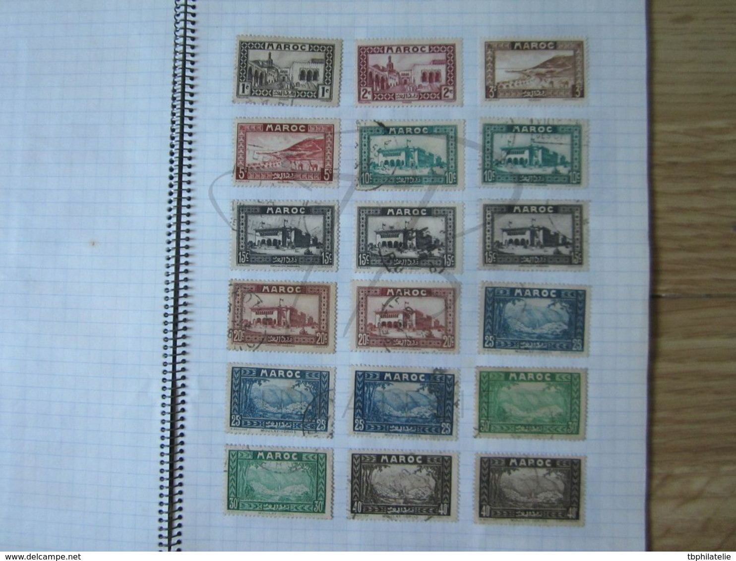 LOT DE + 250 TIMBRES DU MAROC - Collections