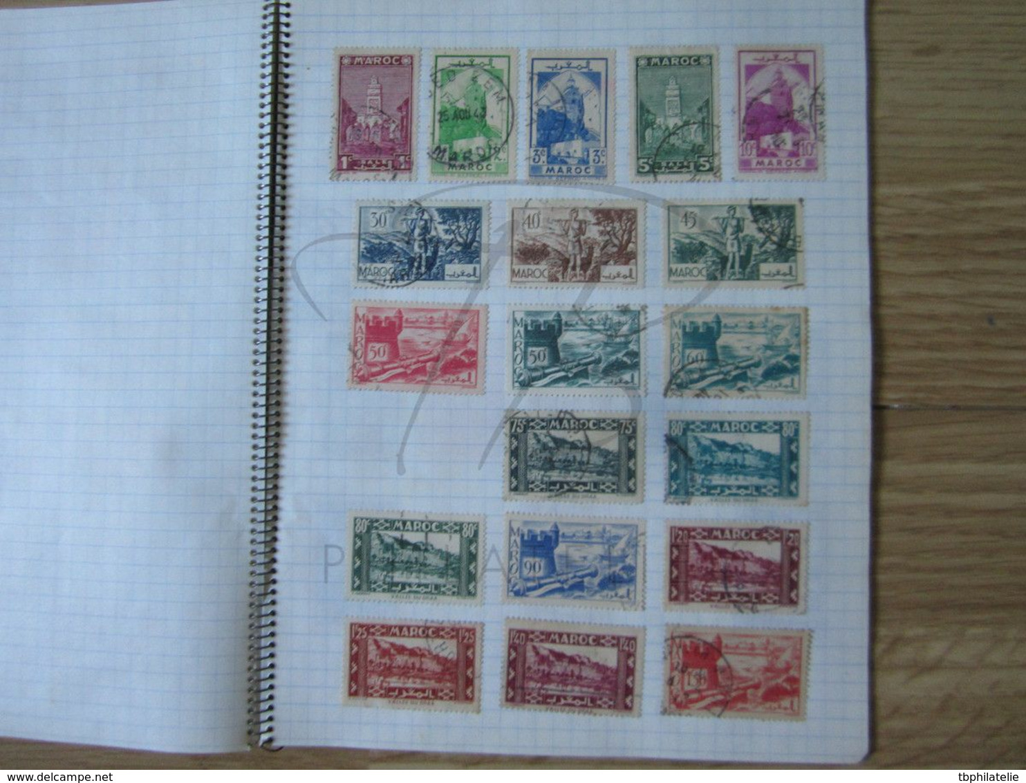 LOT DE + 250 TIMBRES DU MAROC