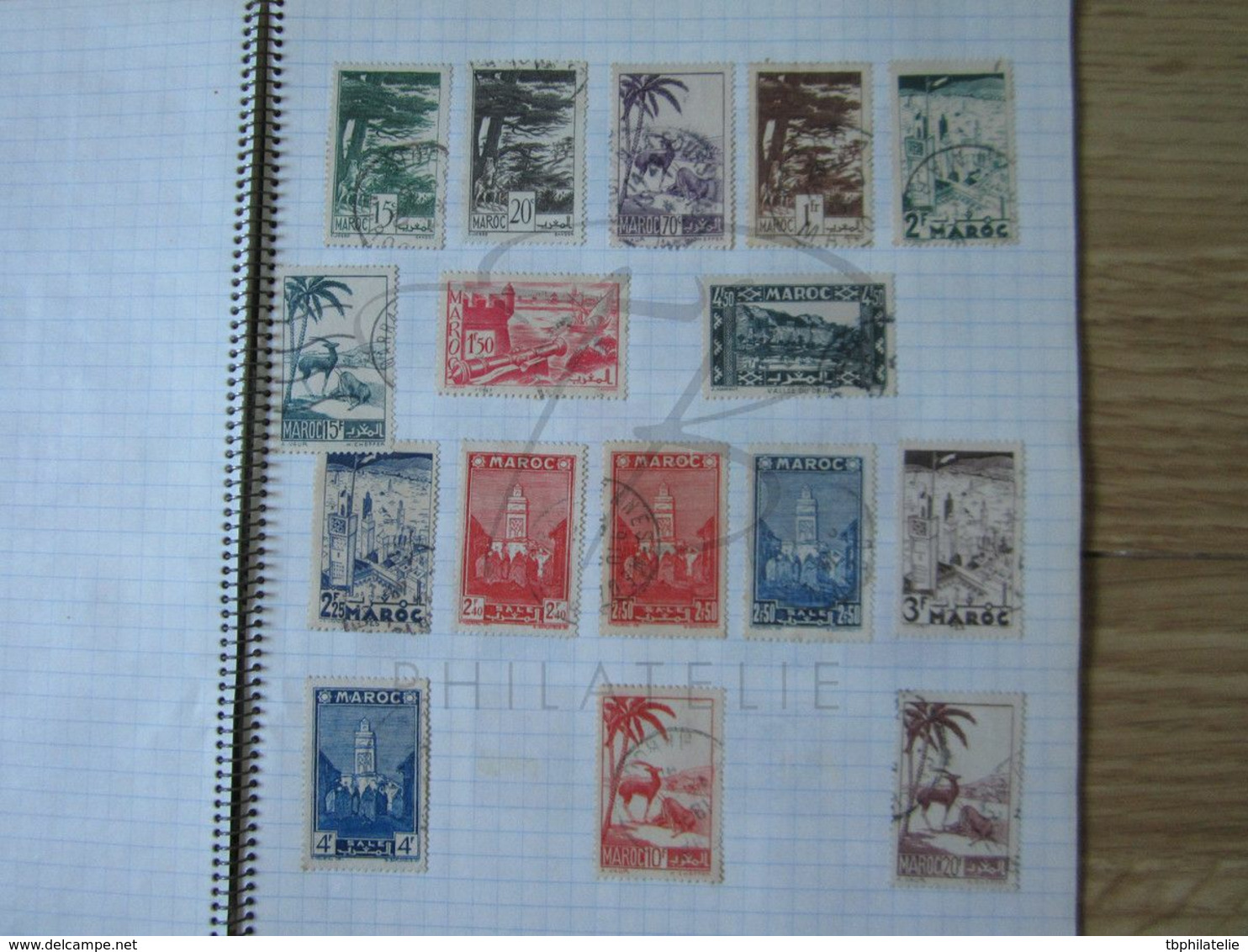 LOT DE + 250 TIMBRES DU MAROC