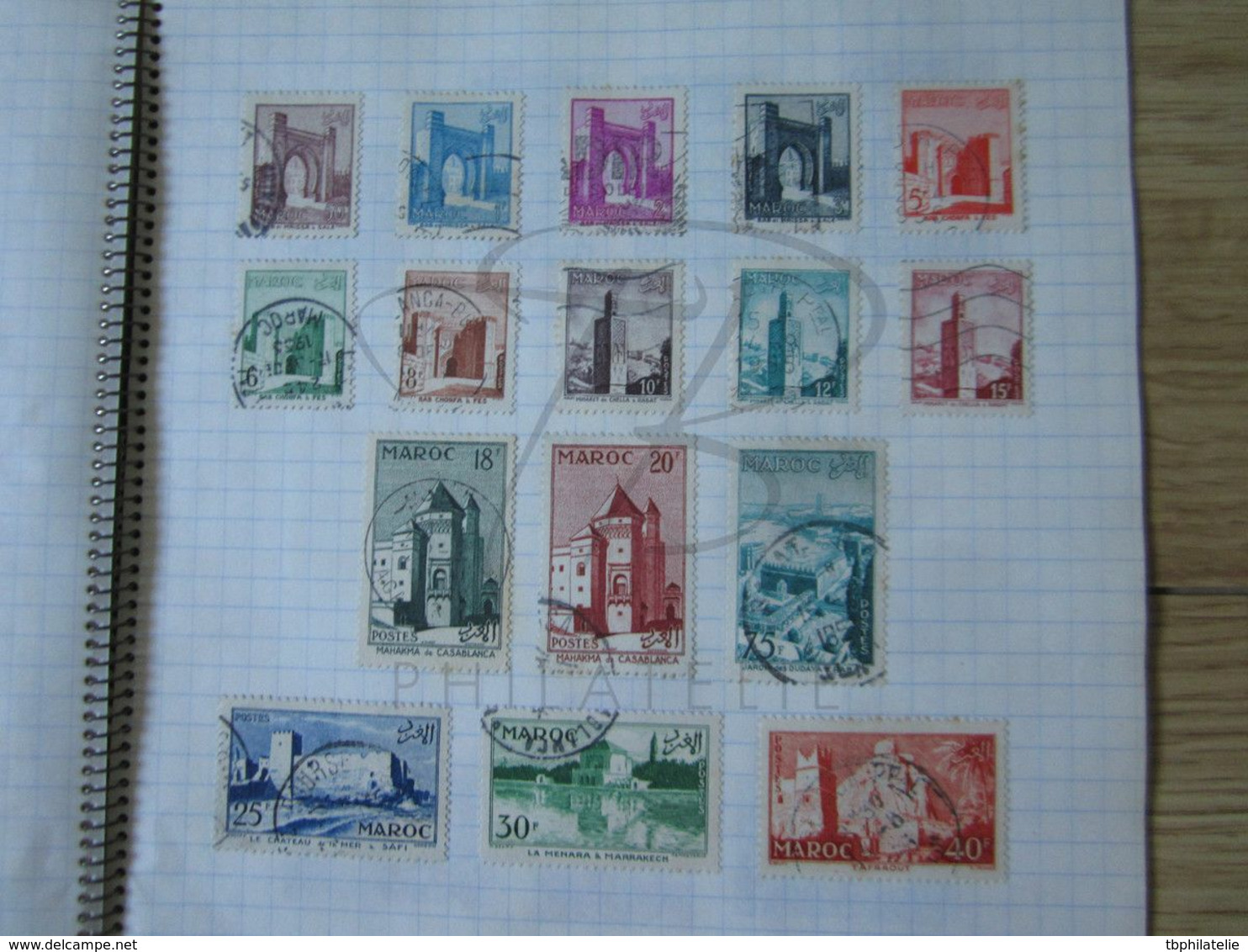 LOT DE + 250 TIMBRES DU MAROC