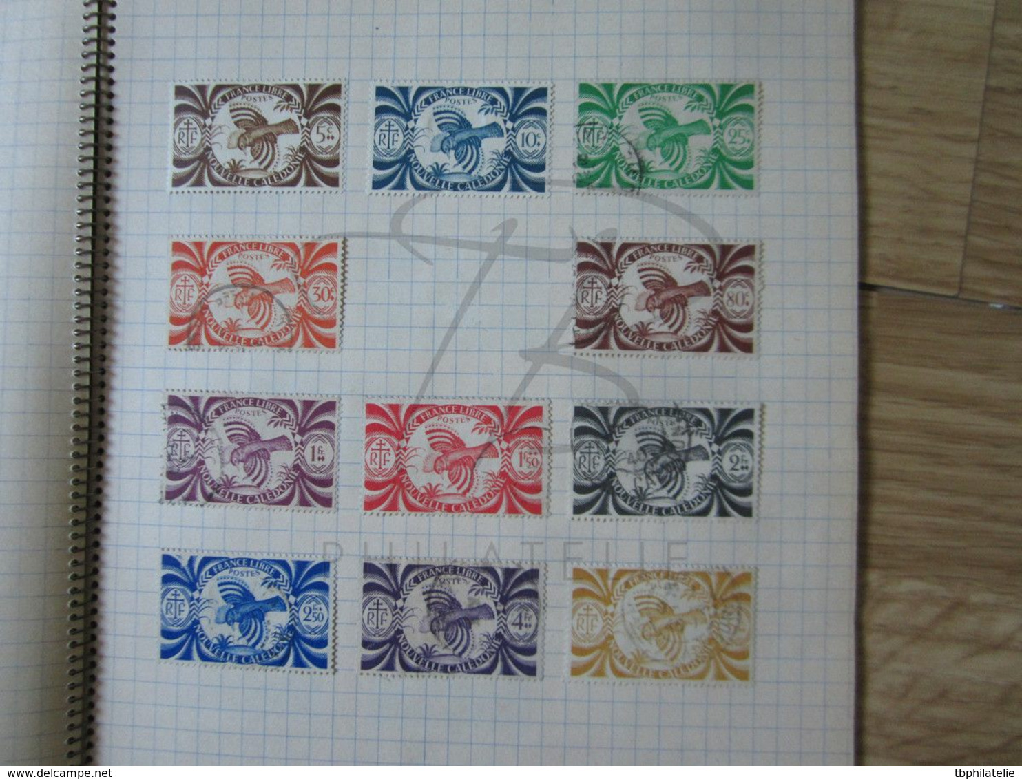 LOT DE + 170 TIMBRES DE NOUVELLE-CALEDONIE